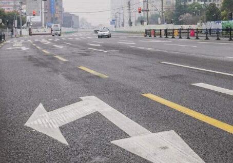 江蘇蘇州道路劃線如何翻新比較好呢？